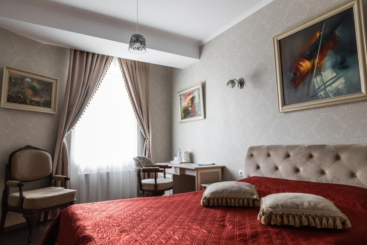 Hotel "Mandarin Clubhouse" Kharkiv Eksteriør bilde