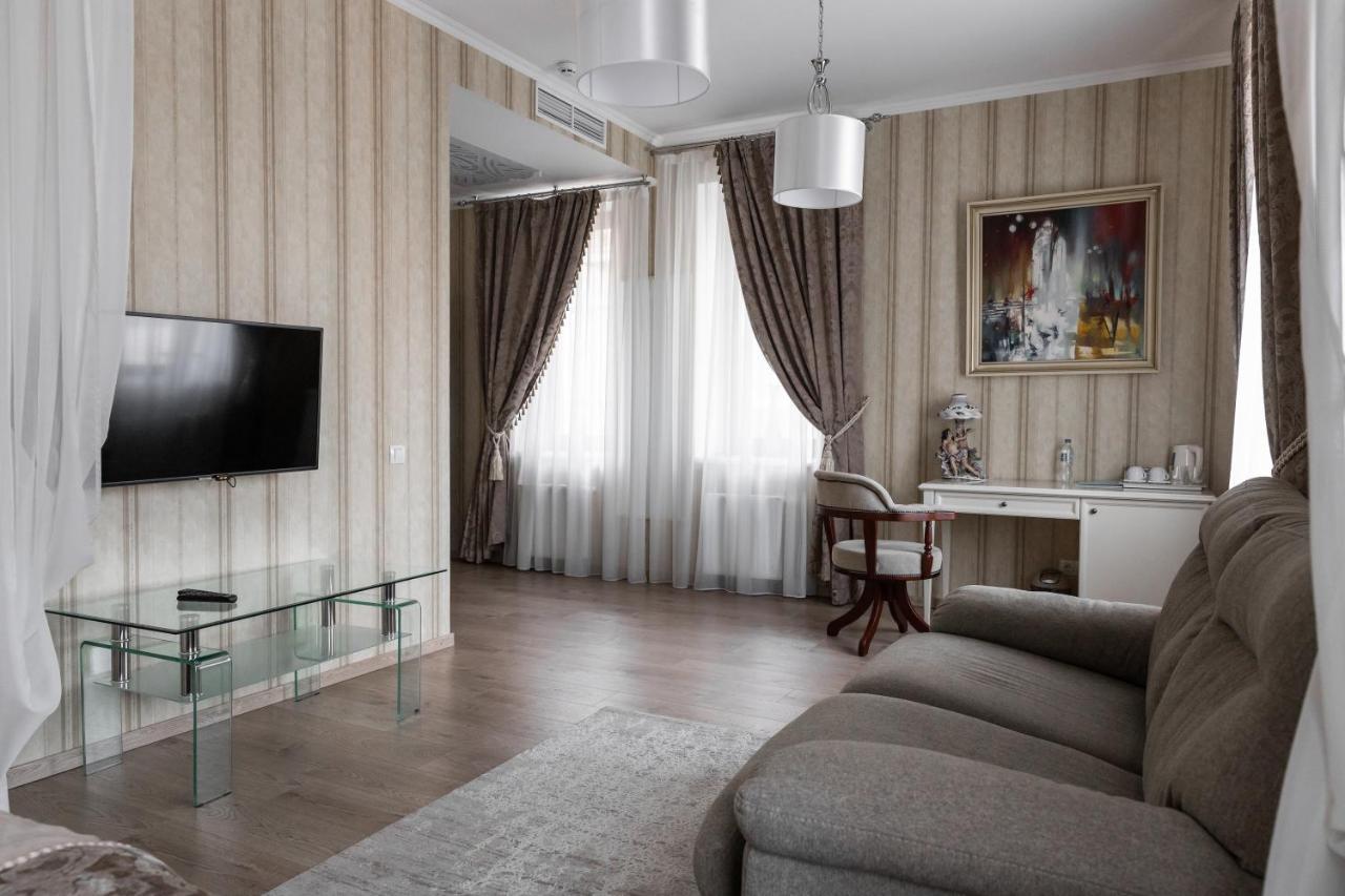 Hotel "Mandarin Clubhouse" Kharkiv Eksteriør bilde
