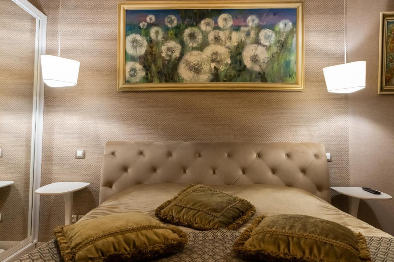 Hotel "Mandarin Clubhouse" Kharkiv Eksteriør bilde