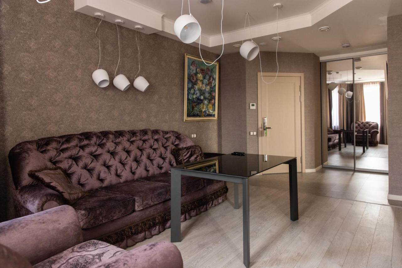 Hotel "Mandarin Clubhouse" Kharkiv Eksteriør bilde