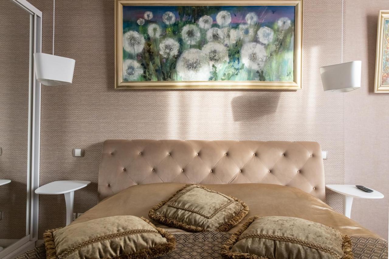 Hotel "Mandarin Clubhouse" Kharkiv Eksteriør bilde