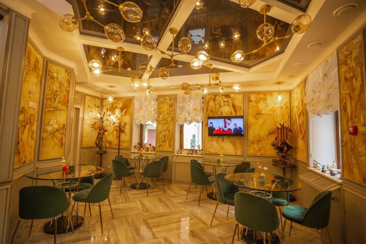 Hotel "Mandarin Clubhouse" Kharkiv Eksteriør bilde