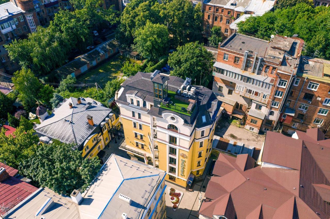 Hotel "Mandarin Clubhouse" Kharkiv Eksteriør bilde